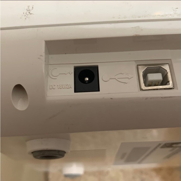 CRICUT CRV001 Personal Scrapbook Paper Craft Cutting Machine + Plus Extras - Picture 10 of 12